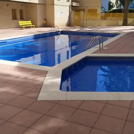 En El Corazon De Edificio Azahar * Salou